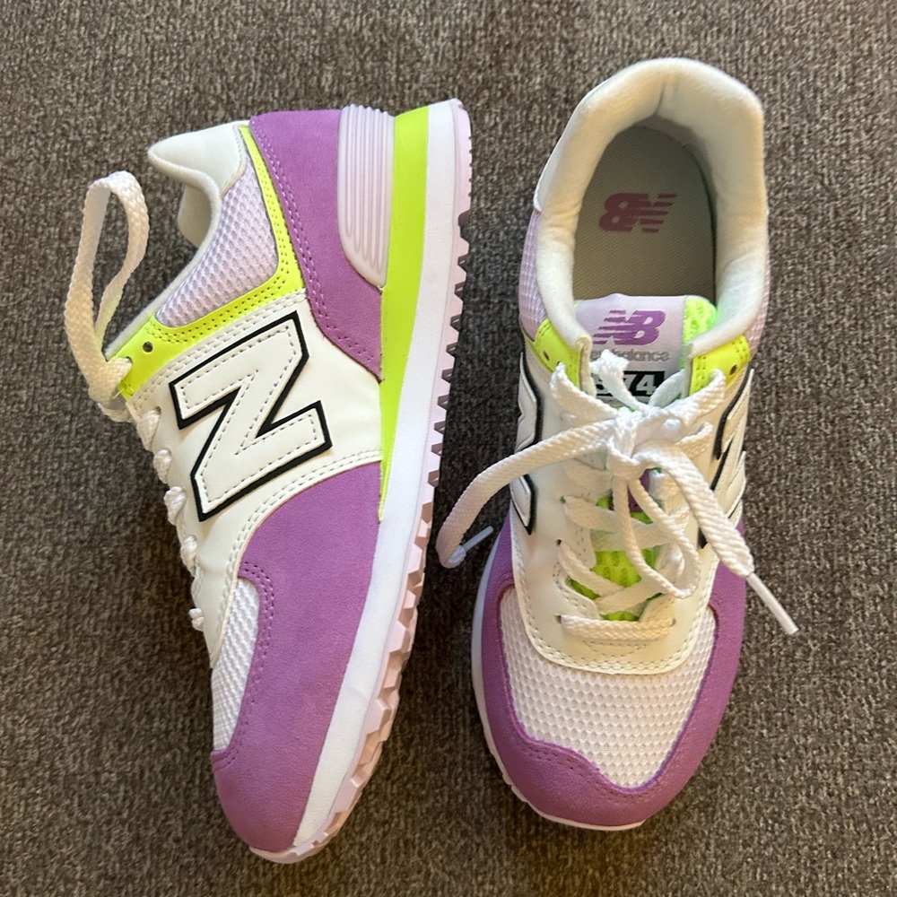 🍃🩶Brand New - New Balance 🩶🍃 - Picture 3 of 6
